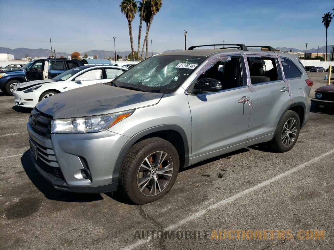 5TDZZRFH0JS273677 TOYOTA HIGHLANDER 2018