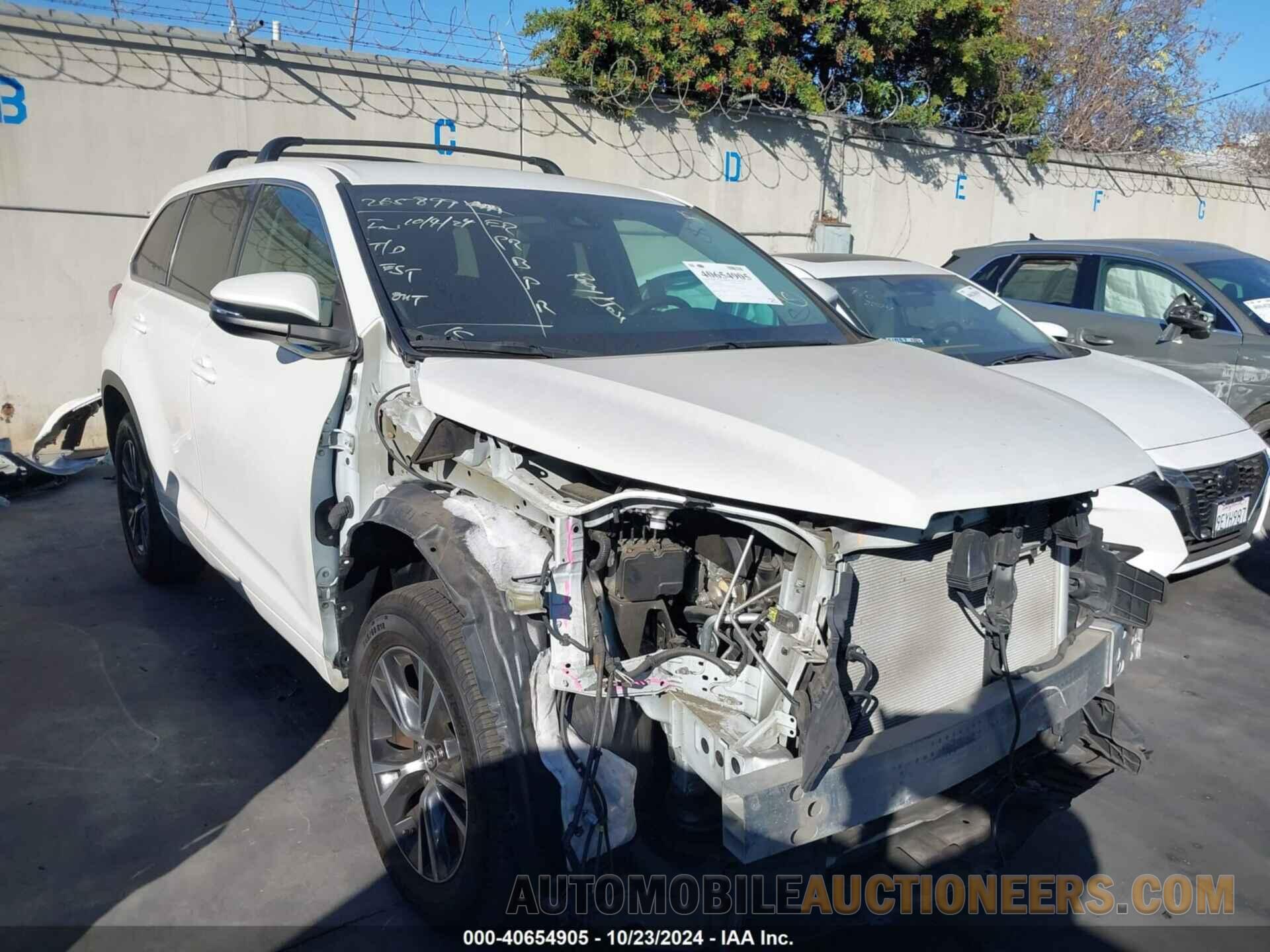 5TDZZRFH1JS246357 TOYOTA HIGHLANDER 2018