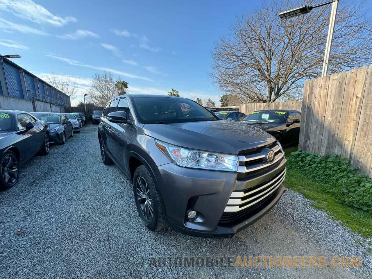 5TDZZRFH1KS298346 TOYOTA HIGHLANDER 2019