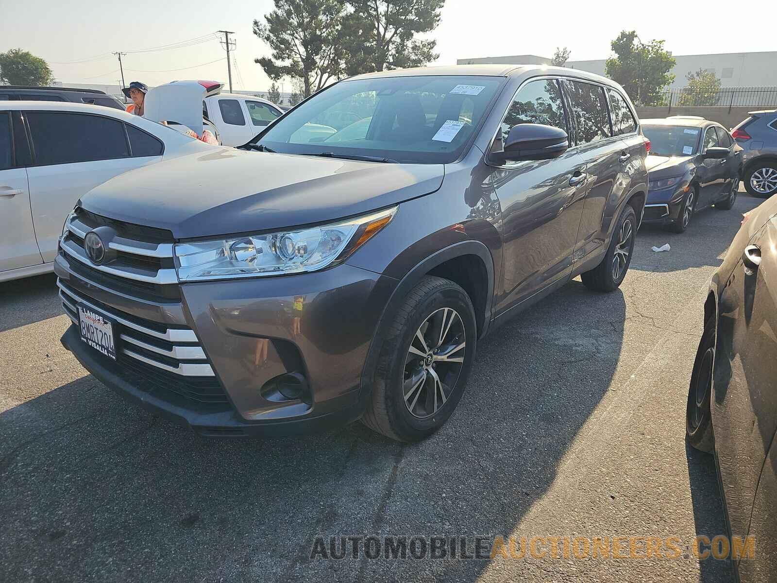 5TDZZRFH1KS304789 Toyota Highlander 2019