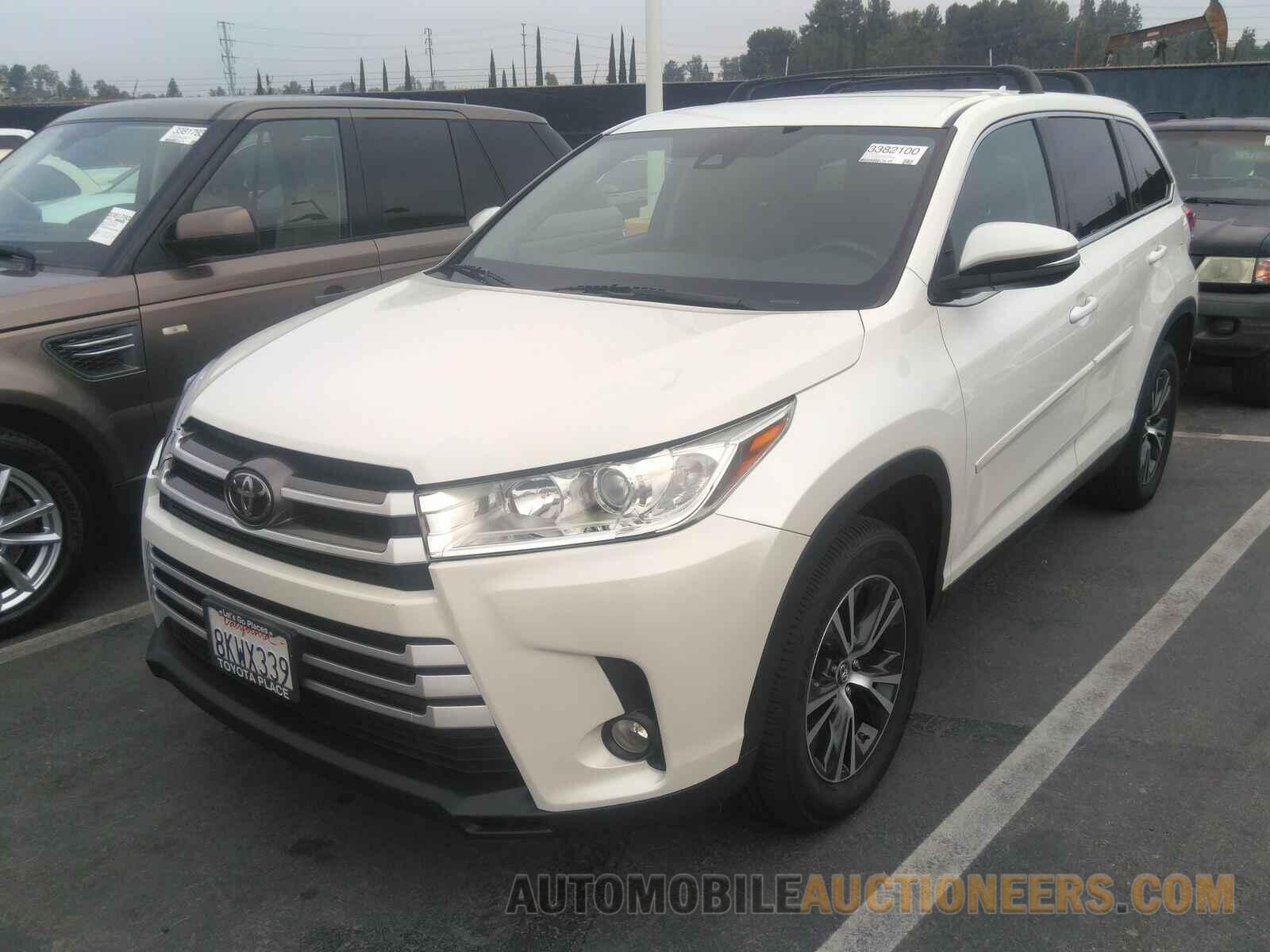 5TDZZRFH1KS331538 Toyota Highlander 2019