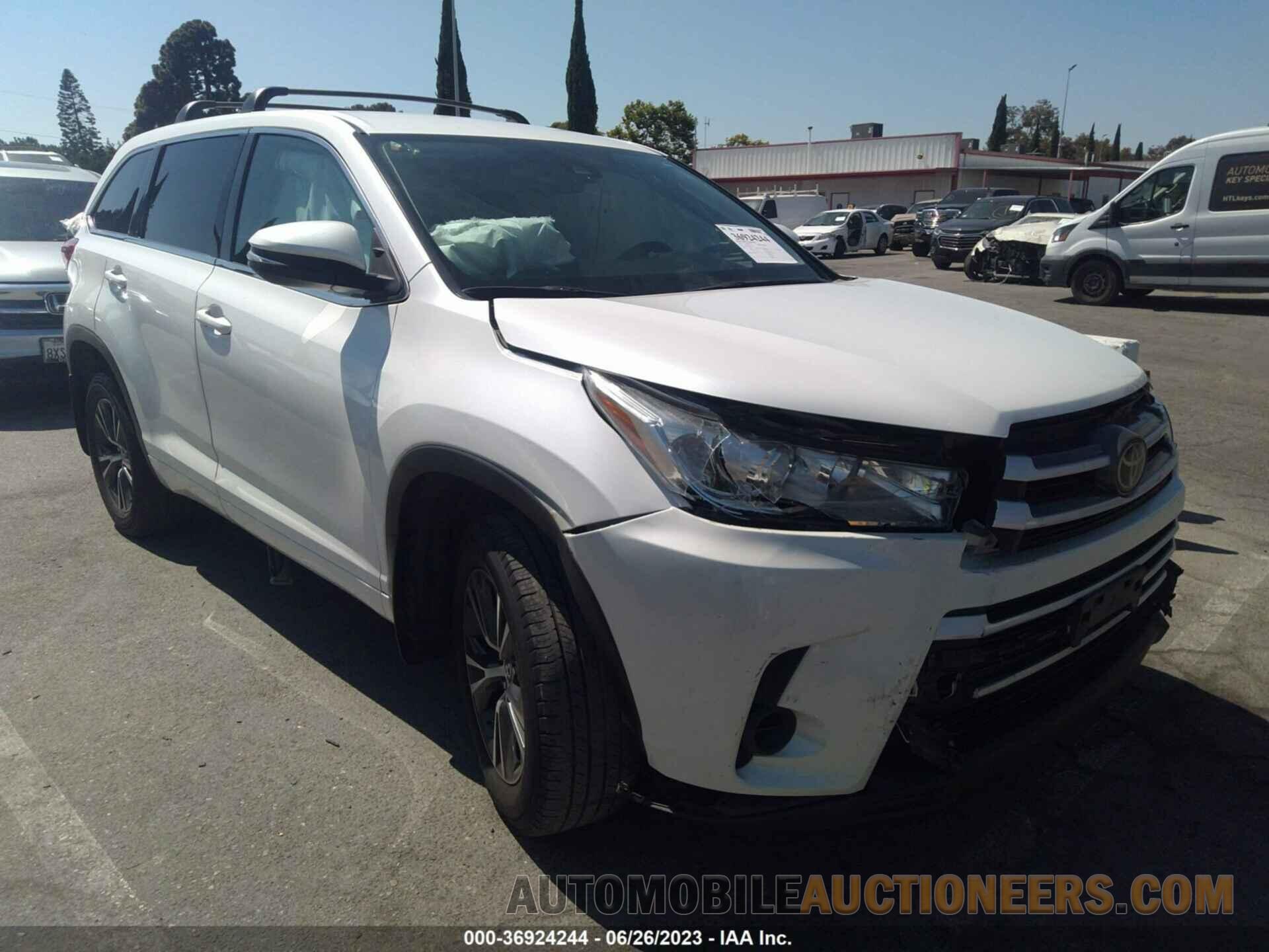 5TDZZRFH2JS234332 TOYOTA HIGHLANDER 2018