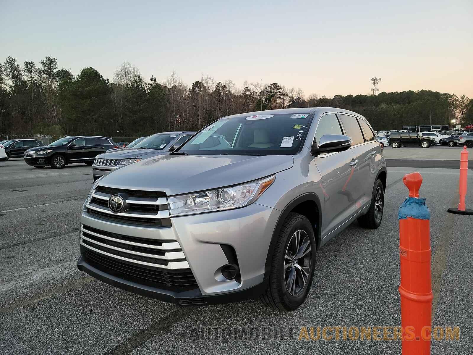 5TDZZRFH2JS272868 Toyota Highlander 2018