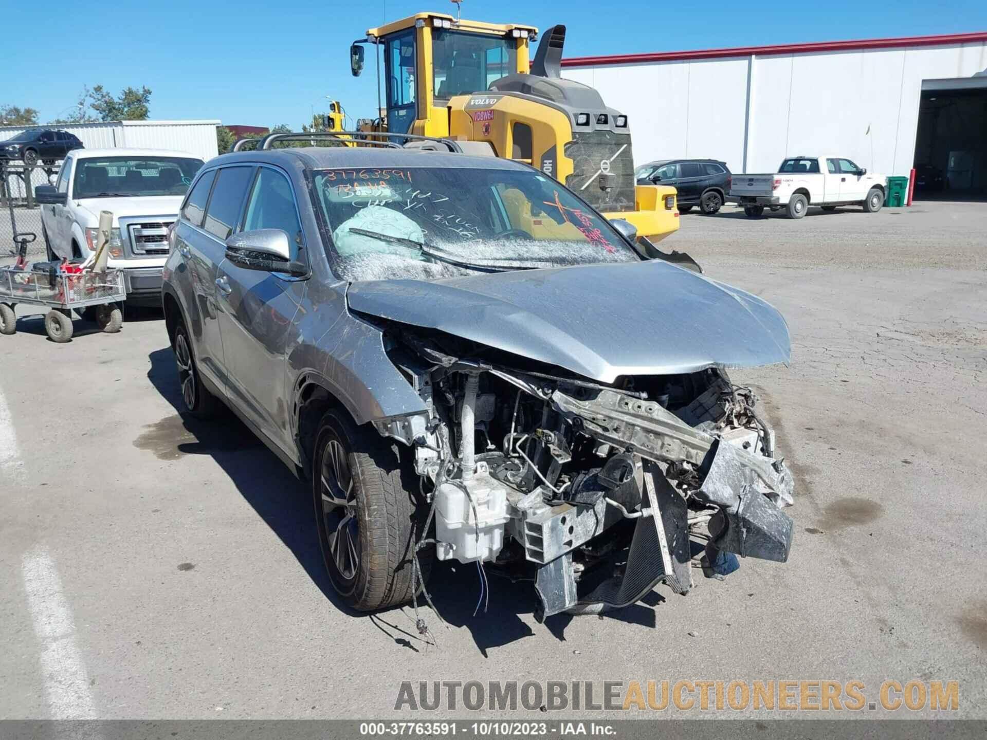 5TDZZRFH2KS363978 TOYOTA HIGHLANDER 2019