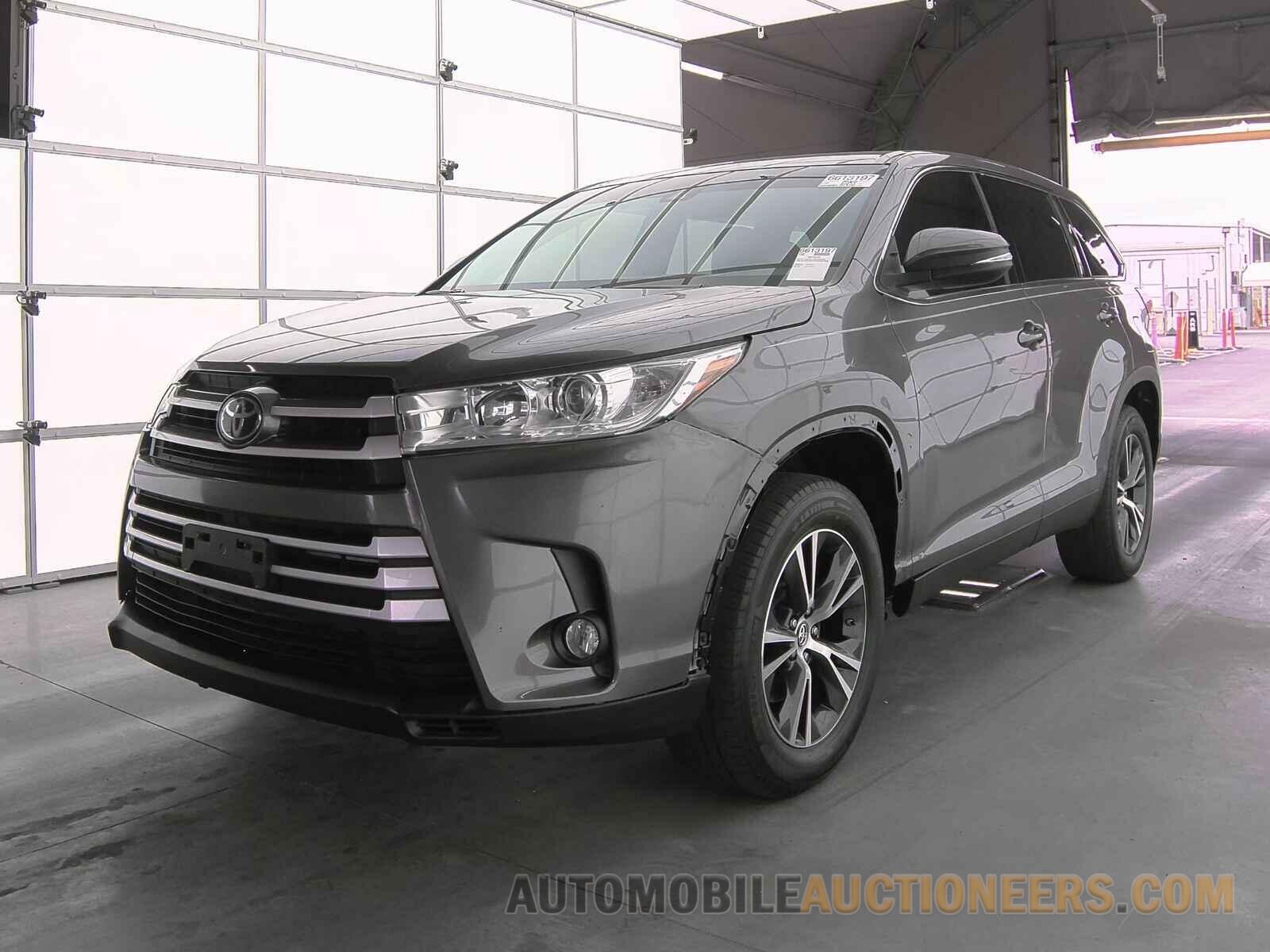 5TDZZRFH2KS364225 Toyota Highlander 2019