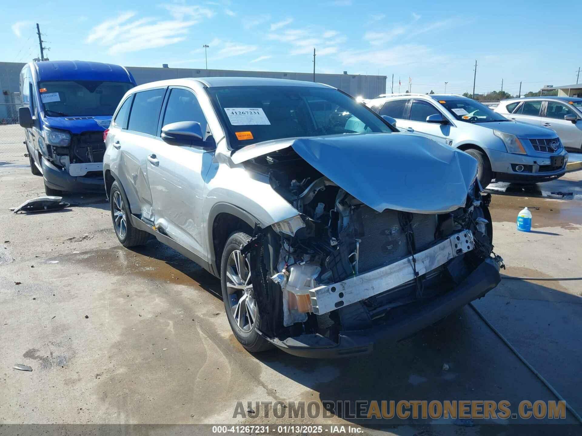 5TDZZRFH3KS292225 TOYOTA HIGHLANDER 2019