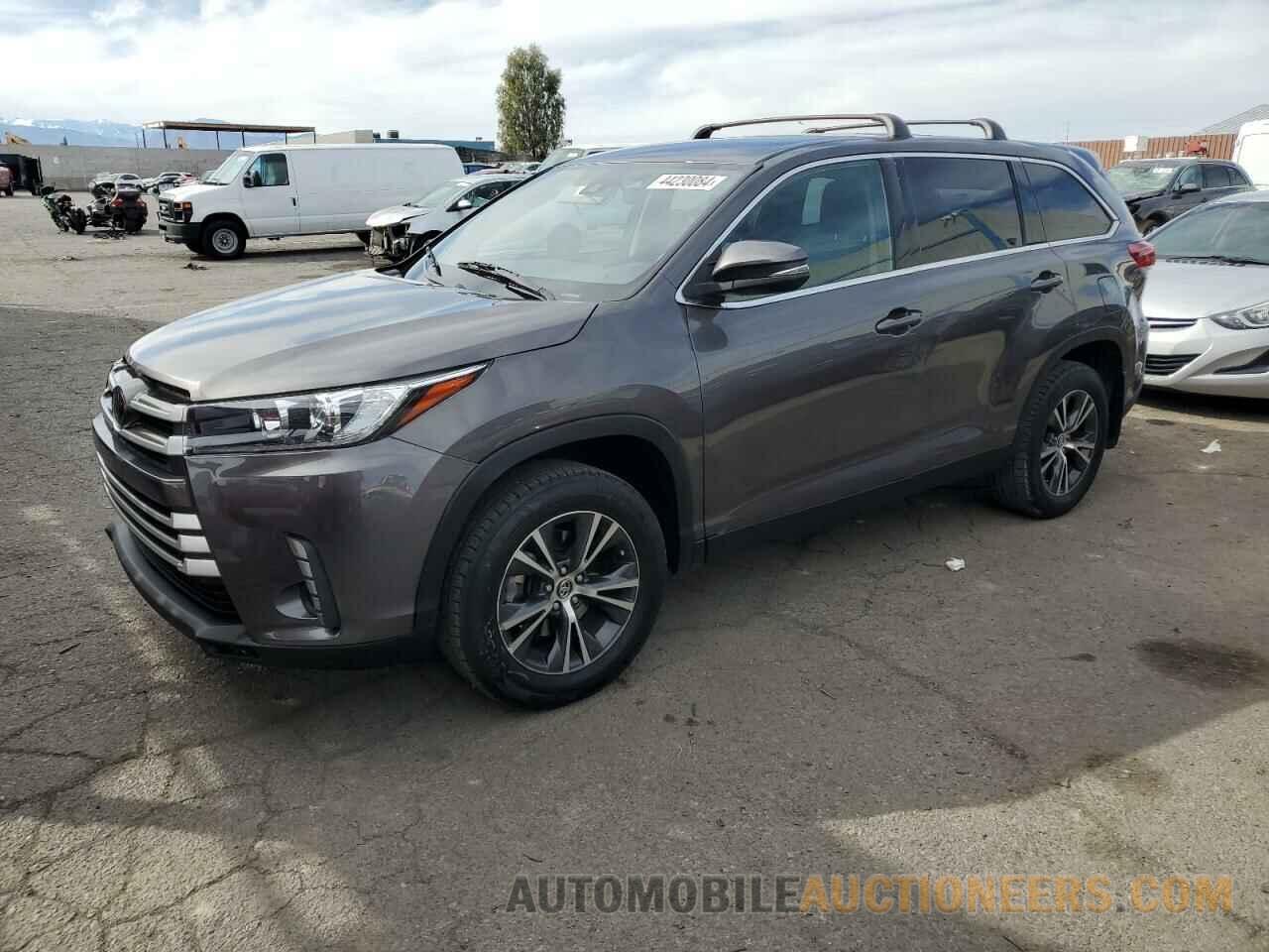 5TDZZRFH3KS301599 TOYOTA HIGHLANDER 2019