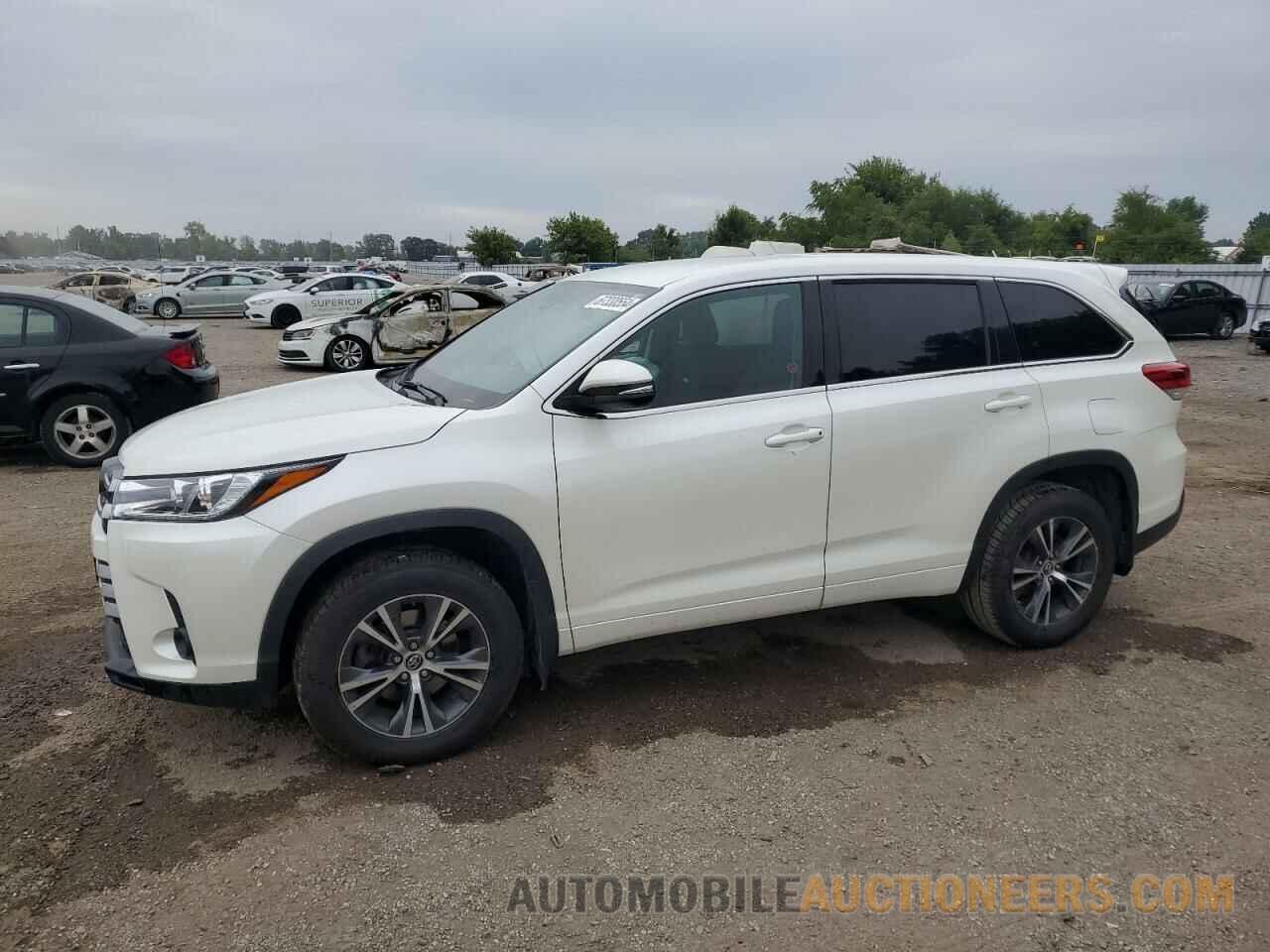 5TDZZRFH4JS279496 TOYOTA HIGHLANDER 2018