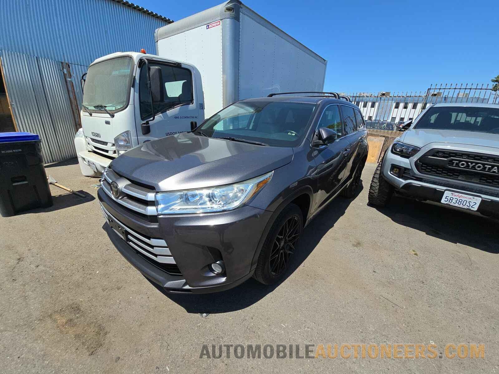 5TDZZRFH5JS248368 Toyota Highlander 2018