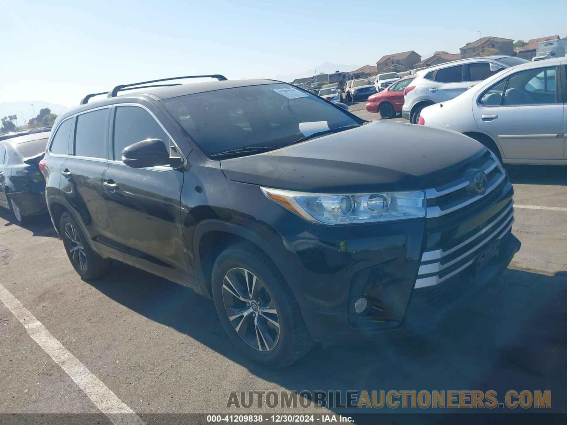 5TDZZRFH5JS266501 TOYOTA HIGHLANDER 2018