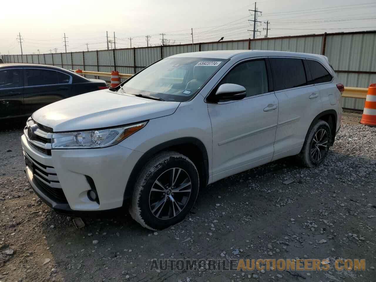 5TDZZRFH6JS282299 TOYOTA HIGHLANDER 2018