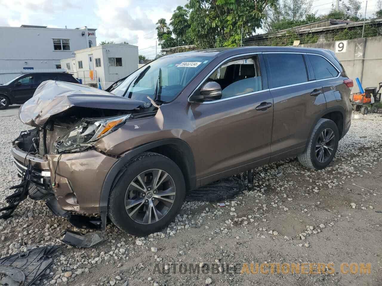 5TDZZRFH7JS260697 TOYOTA HIGHLANDER 2018