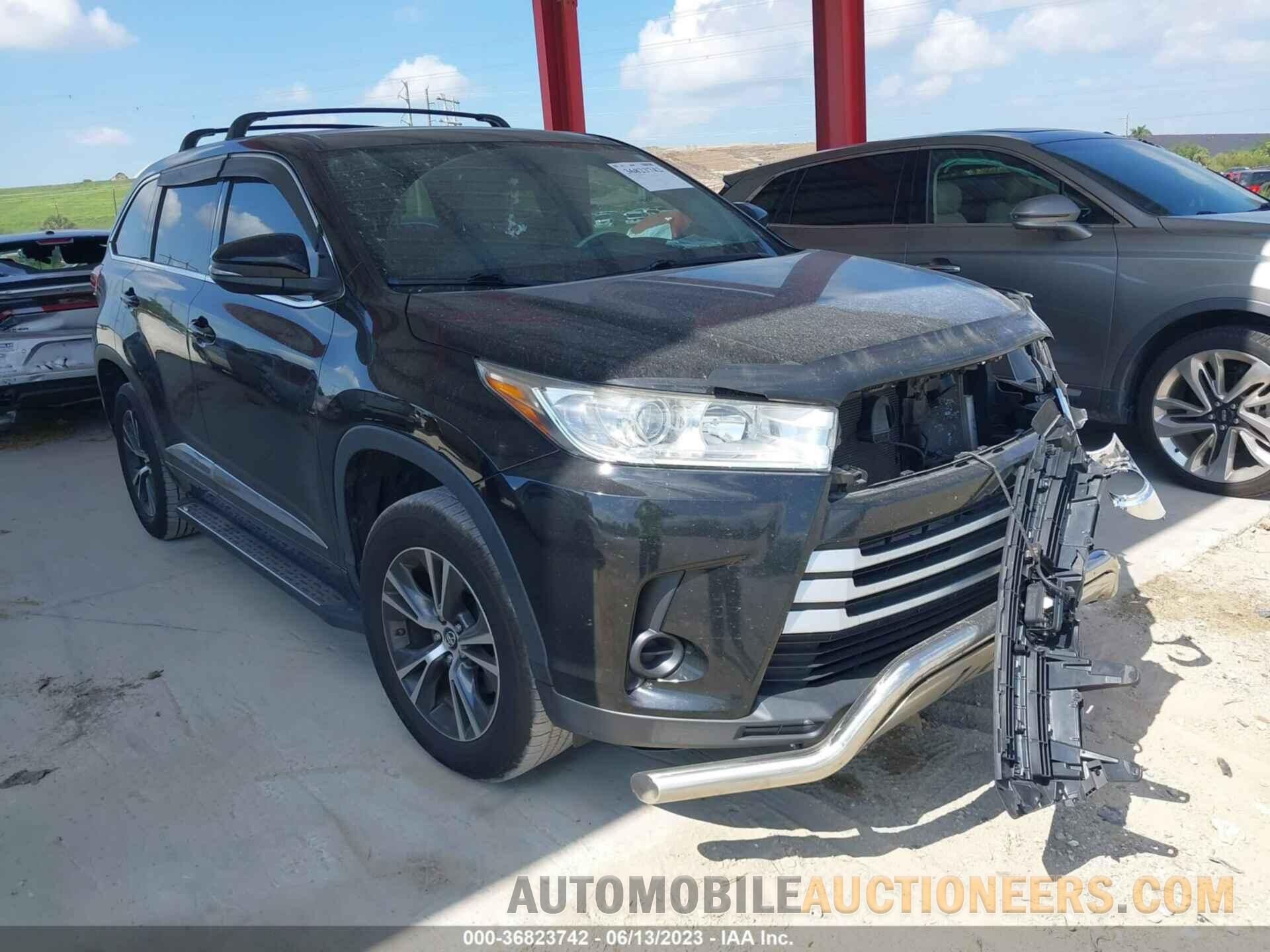 5TDZZRFH8JS257985 TOYOTA HIGHLANDER 2018