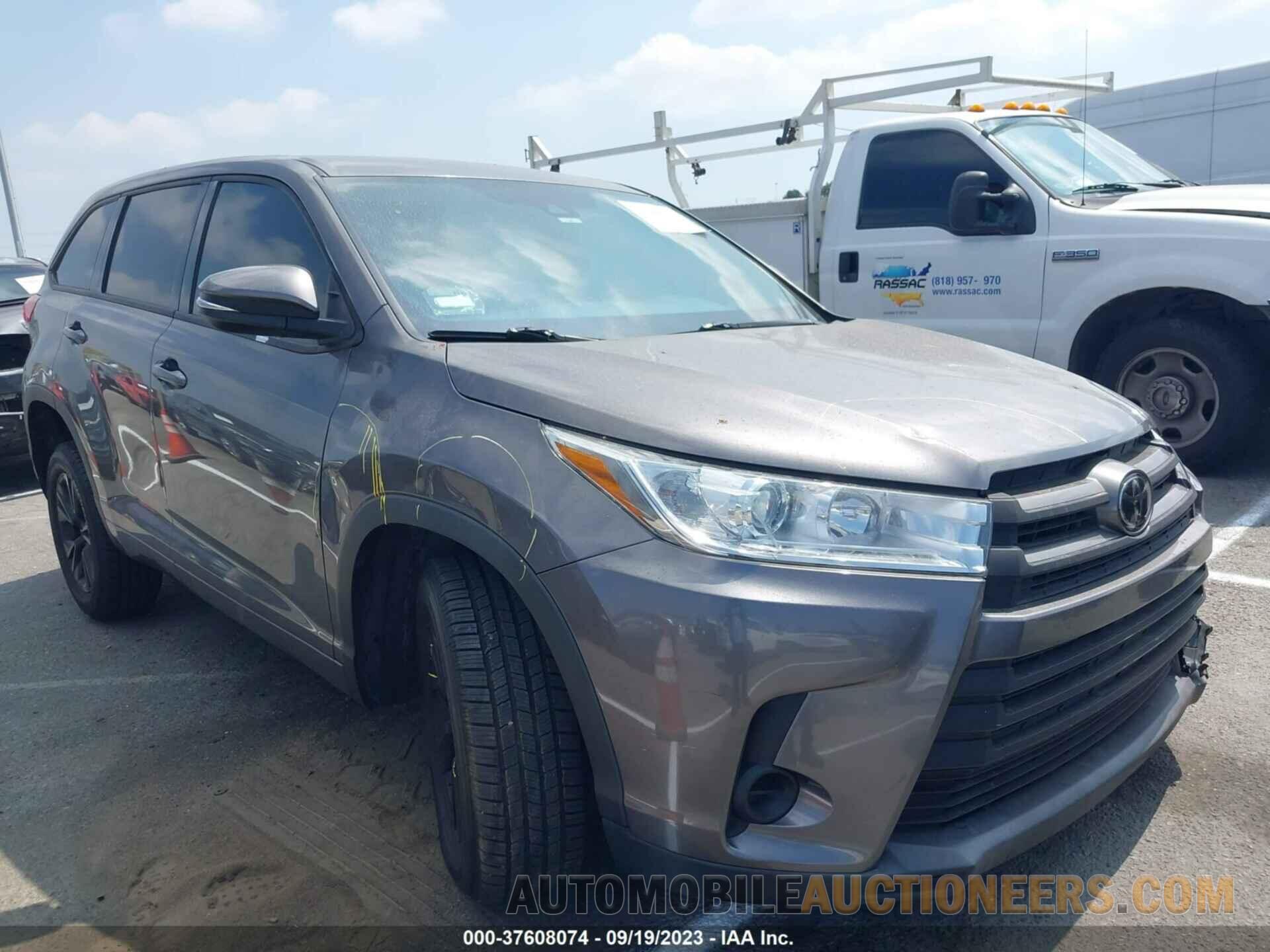 5TDZZRFH9JS267859 TOYOTA HIGHLANDER 2018