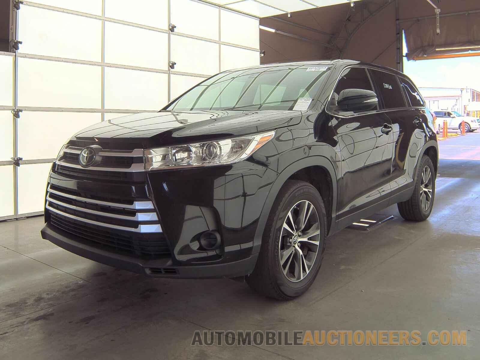 5TDZZRFH9KS308802 Toyota Highlander 2019