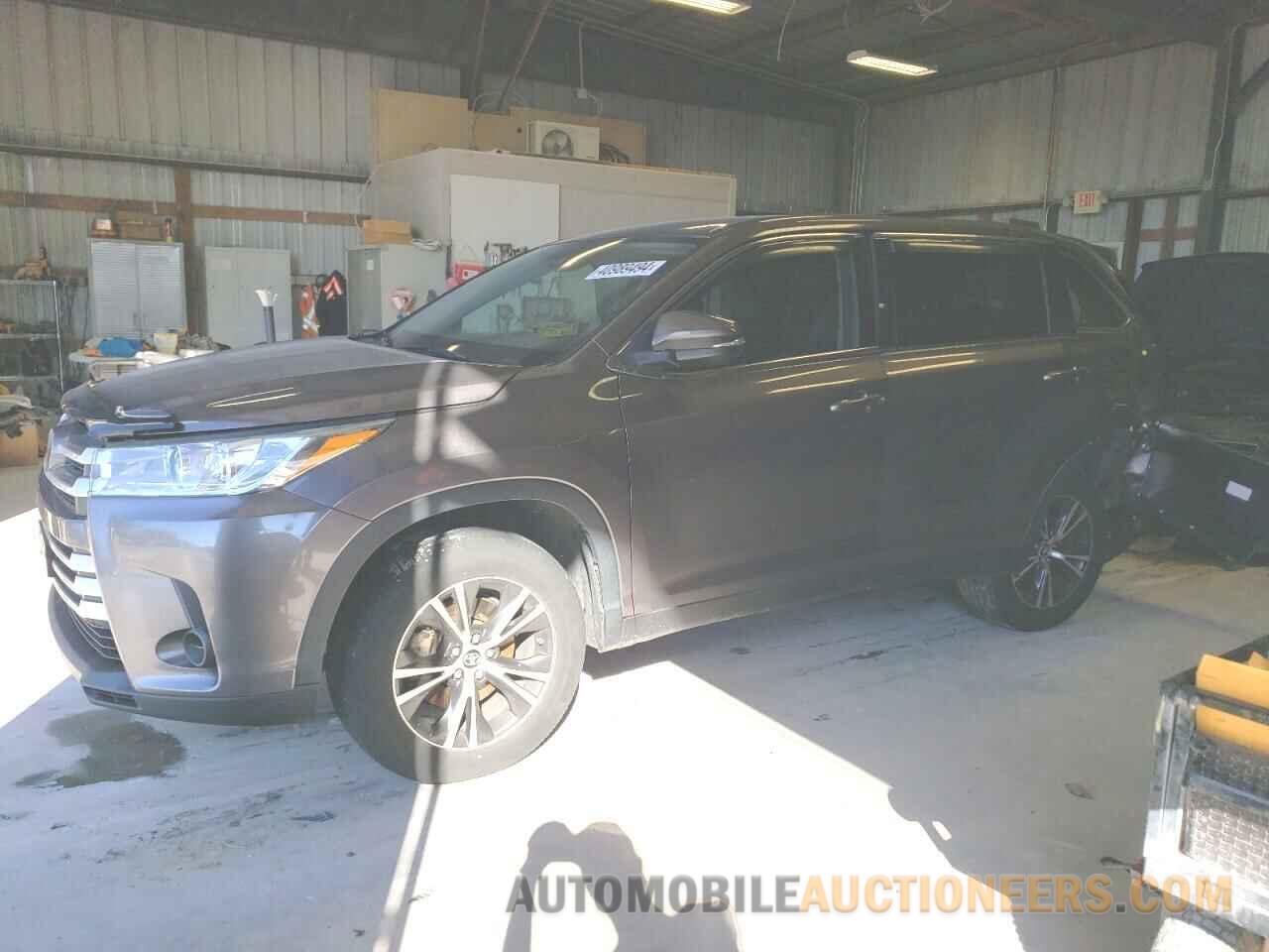 5TDZZRFHXKS303561 TOYOTA HIGHLANDER 2019