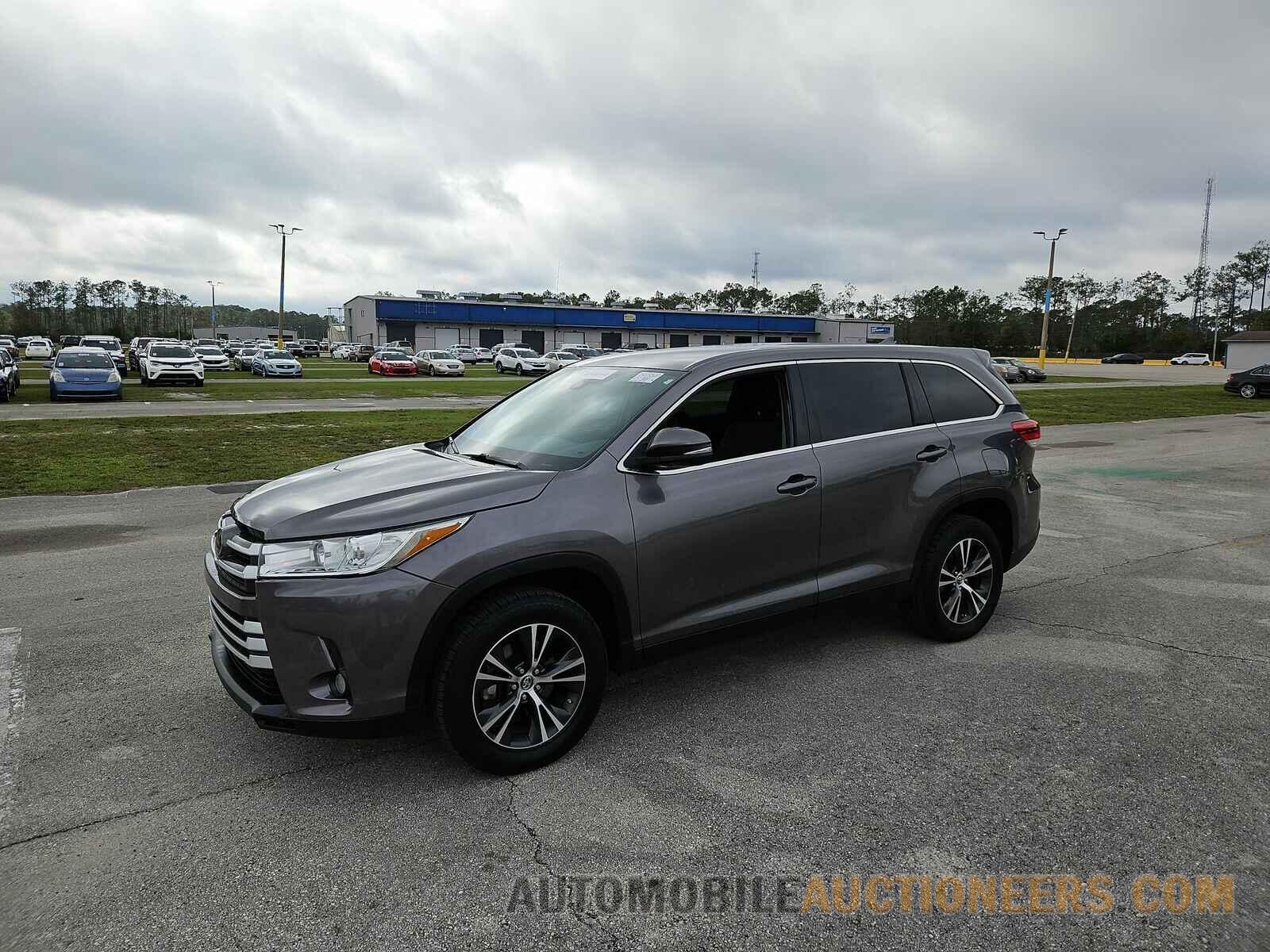 5TDZZRFHXKS342196 Toyota Highlander 2019