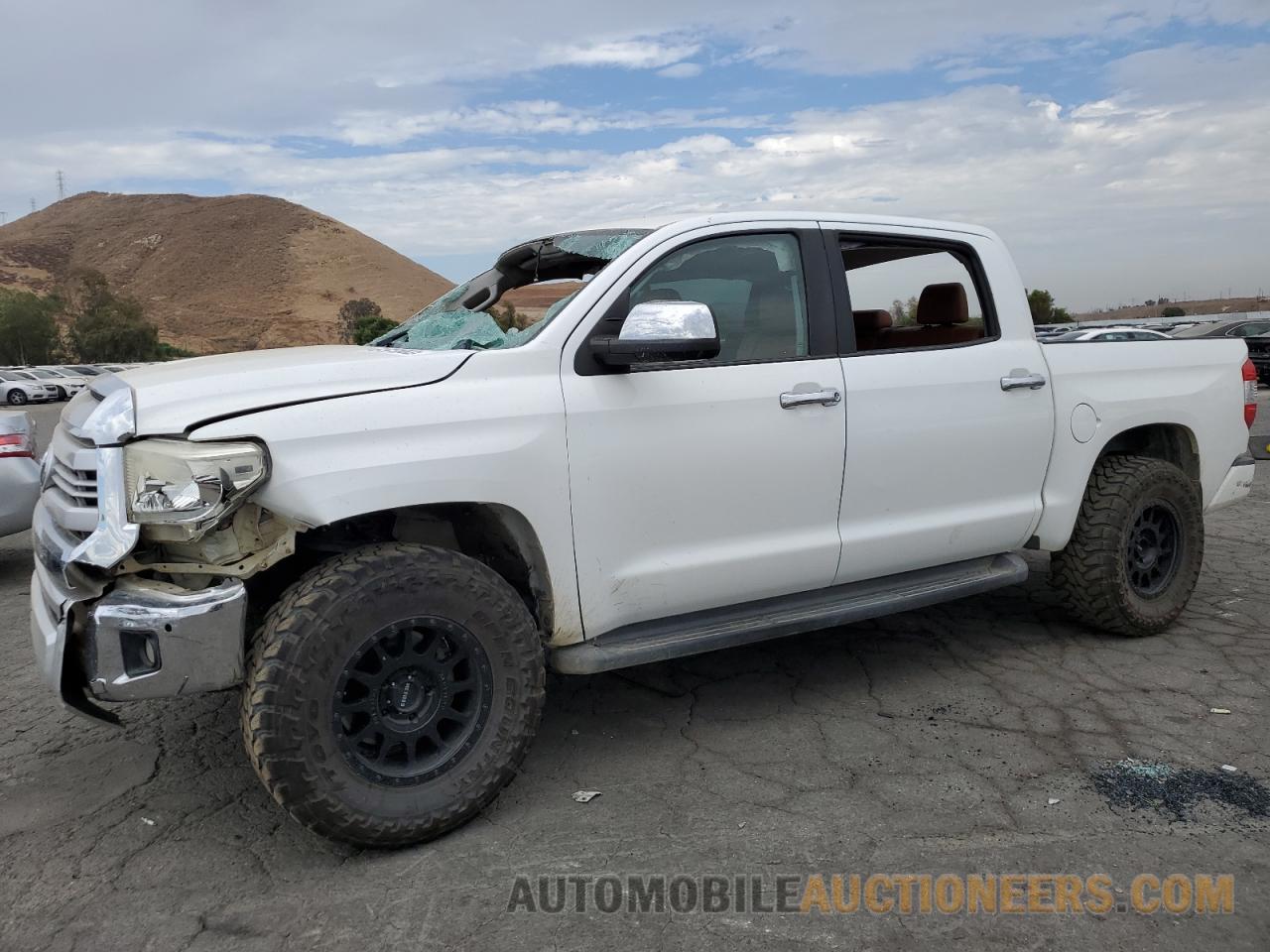 5TFAY5F11FX445163 TOYOTA TUNDRA 2015