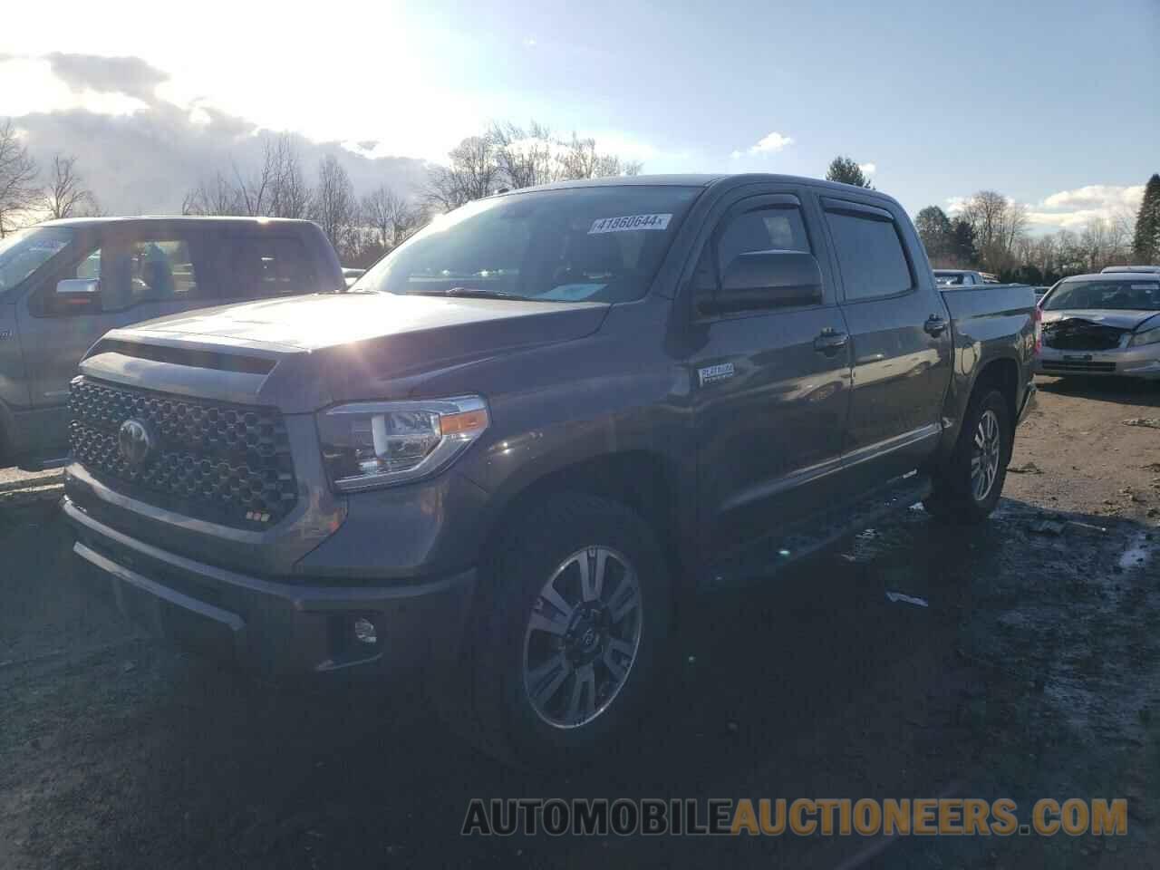 5TFAY5F11JX738005 TOYOTA TUNDRA 2018