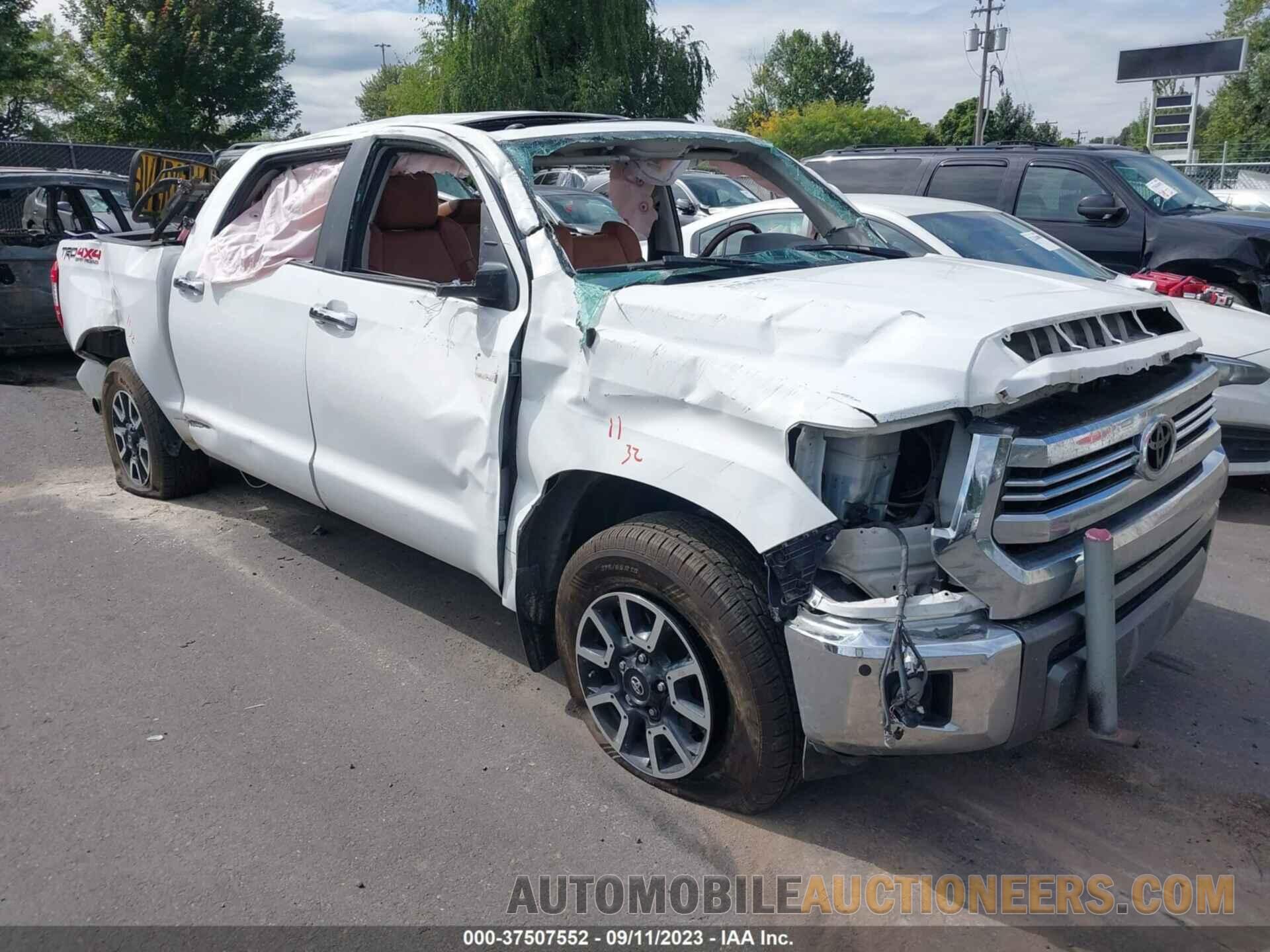 5TFAY5F13HX599585 TOYOTA TUNDRA 2017