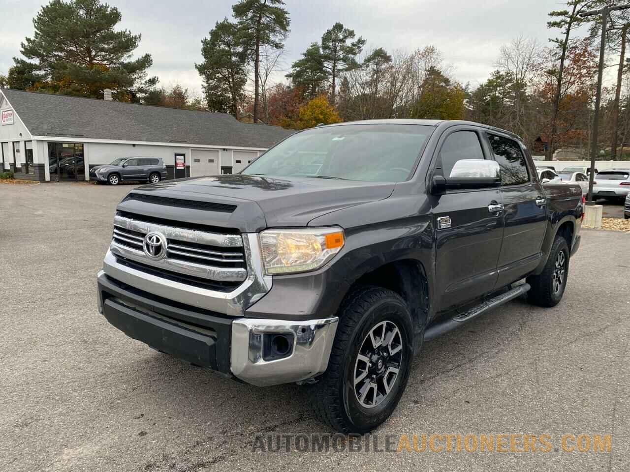 5TFAY5F16HX585941 TOYOTA TUNDRA 2017