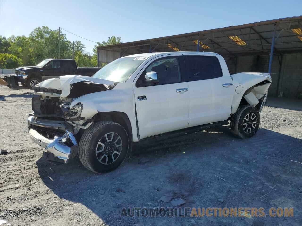 5TFAY5F16JX722964 TOYOTA TUNDRA 2018