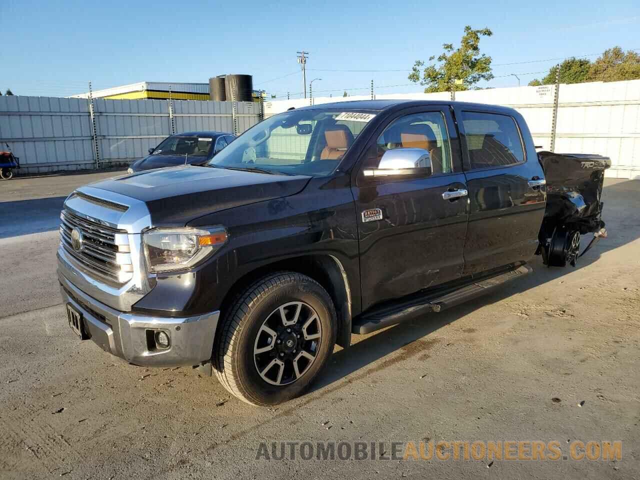 5TFAY5F17JX718891 TOYOTA TUNDRA 2018