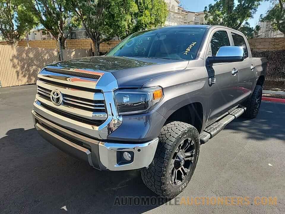 5TFAY5F18HX613738 Toyota Tundra 4WD 2017