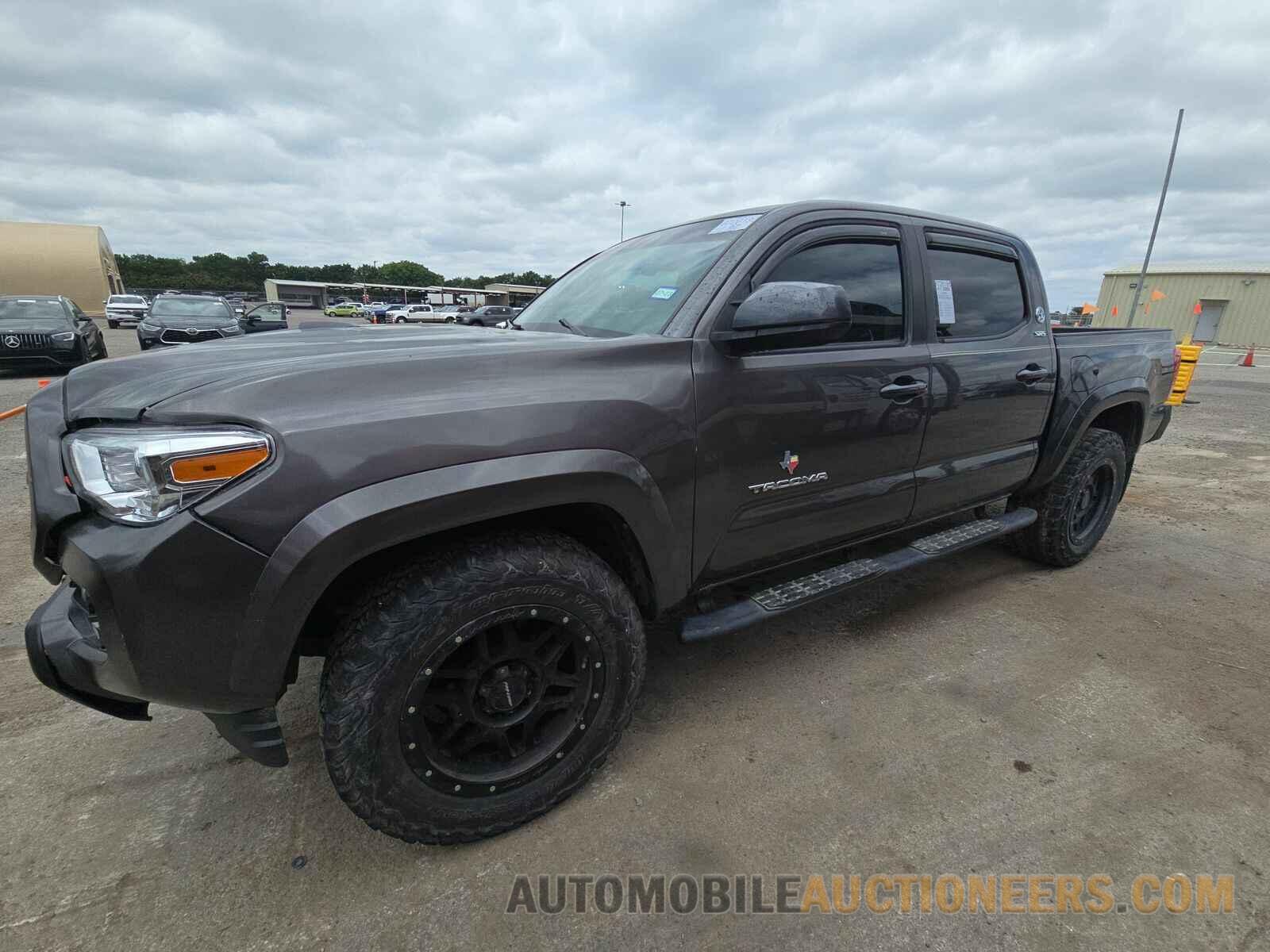 5TFAZ5CN1HX030805 Toyota Tacoma 2017