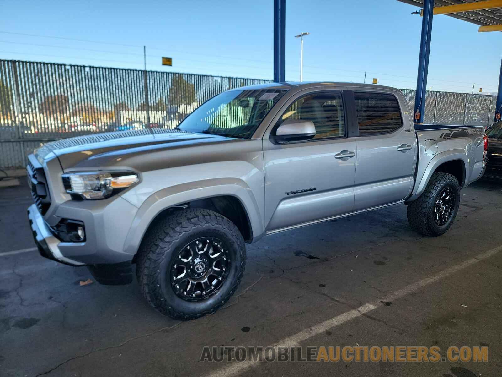 5TFAZ5CN3HX032720 Toyota Tacoma 2017