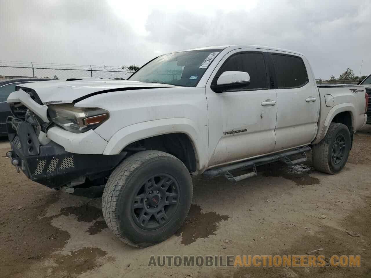 5TFAZ5CN4HX037019 TOYOTA TACOMA 2017