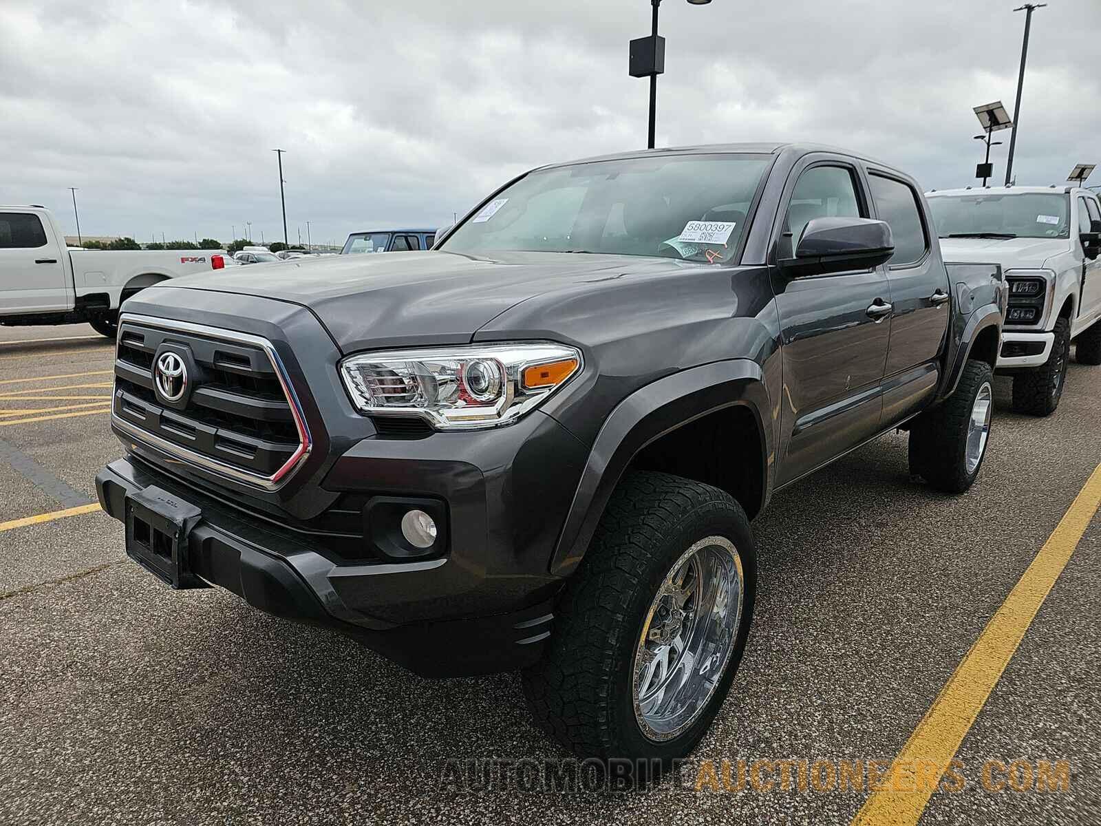 5TFAZ5CN8HX048833 Toyota Tacoma 2017