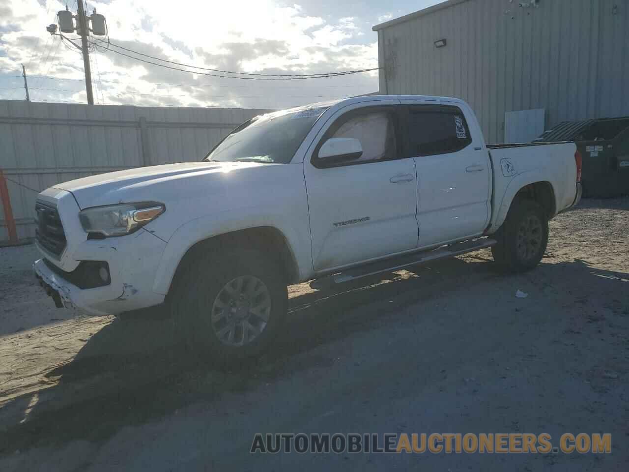 5TFAZ5CN8JX067548 TOYOTA TACOMA 2018