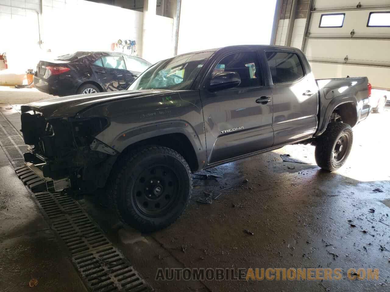 5TFAZ5CN9JX058213 TOYOTA TACOMA 2018