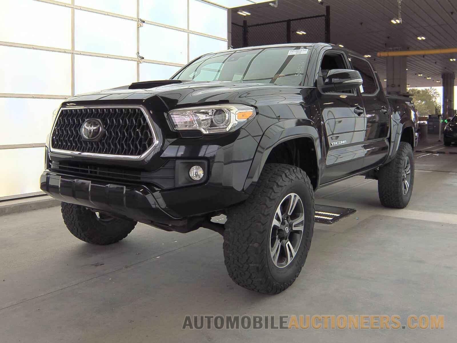 5TFAZ5CNXJX055627 Toyota Tacoma 2018