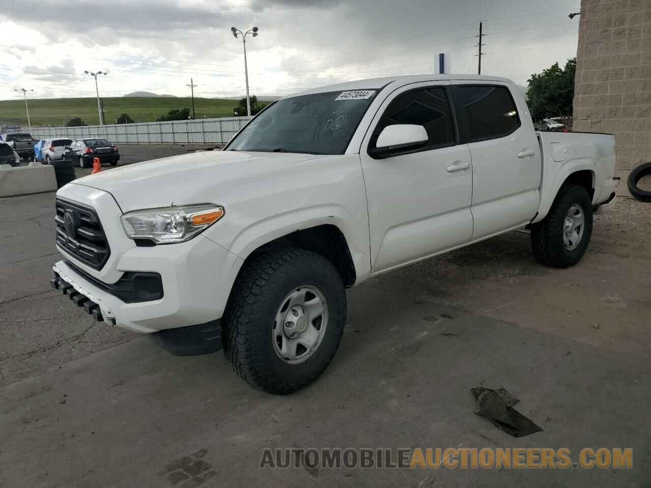 5TFCZ5AN2JX145205 TOYOTA TACOMA 2018