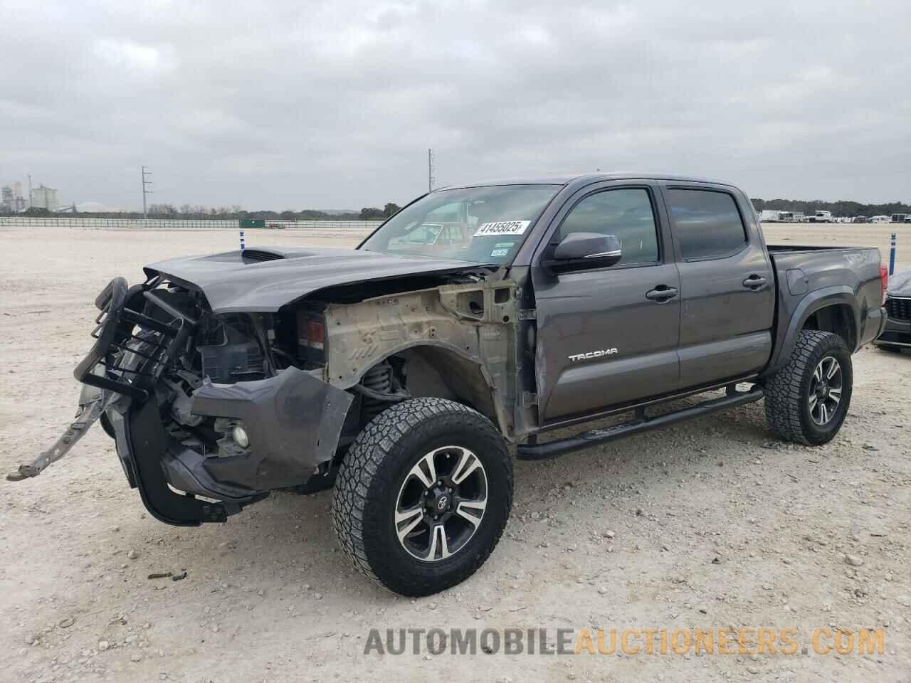 5TFCZ5AN3HX102776 TOYOTA TACOMA 2017