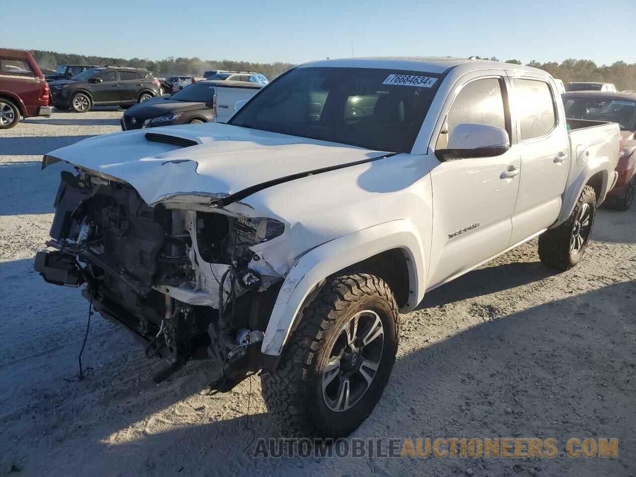 5TFCZ5AN7JX155759 TOYOTA TACOMA 2018