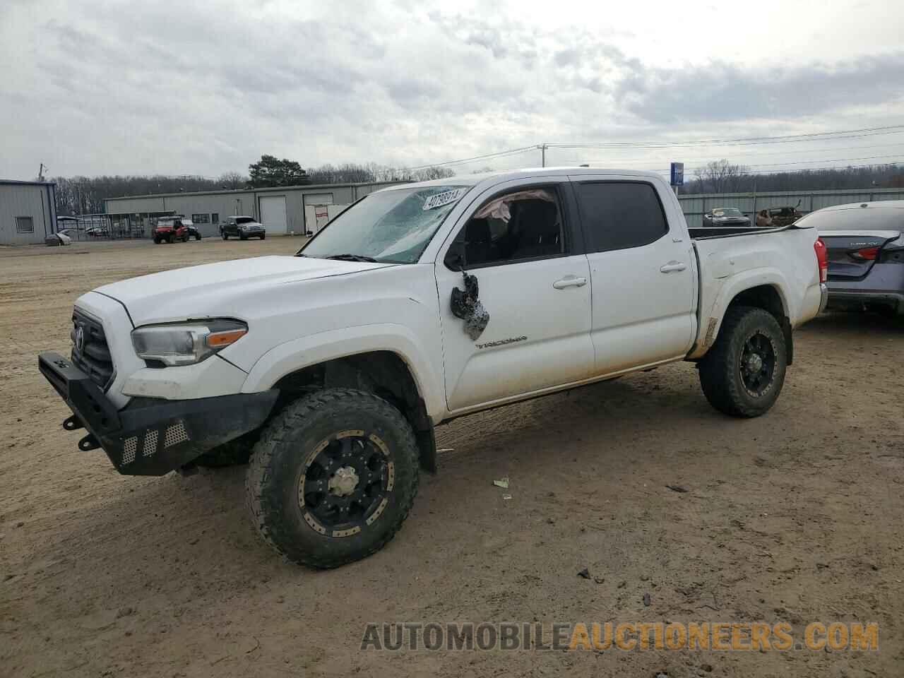 5TFCZ5AN8HX093105 TOYOTA TACOMA 2017