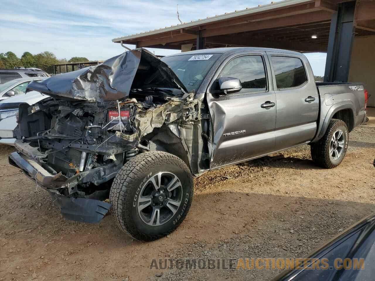 5TFCZ5AN8HX105995 TOYOTA TACOMA 2017