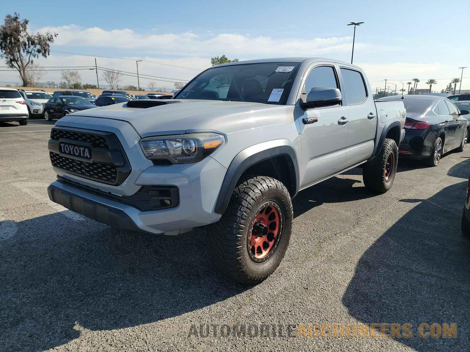 5TFCZ5AN9HX072909 Toyota Tacoma 2017