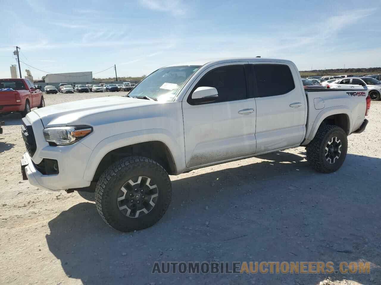 5TFCZ5ANXHX085846 TOYOTA TACOMA 2017