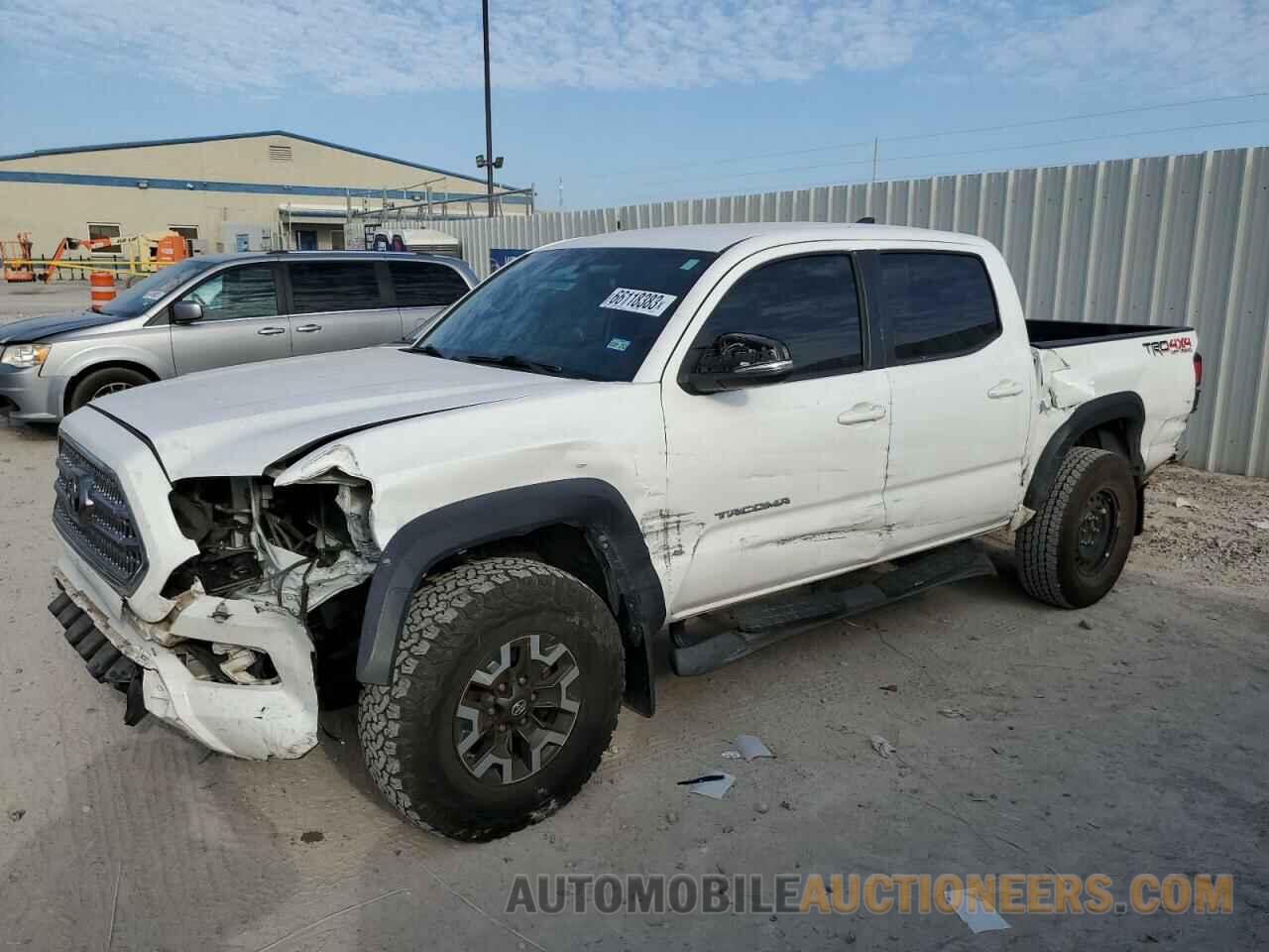 5TFCZ5ANXHX092523 TOYOTA TACOMA 2017