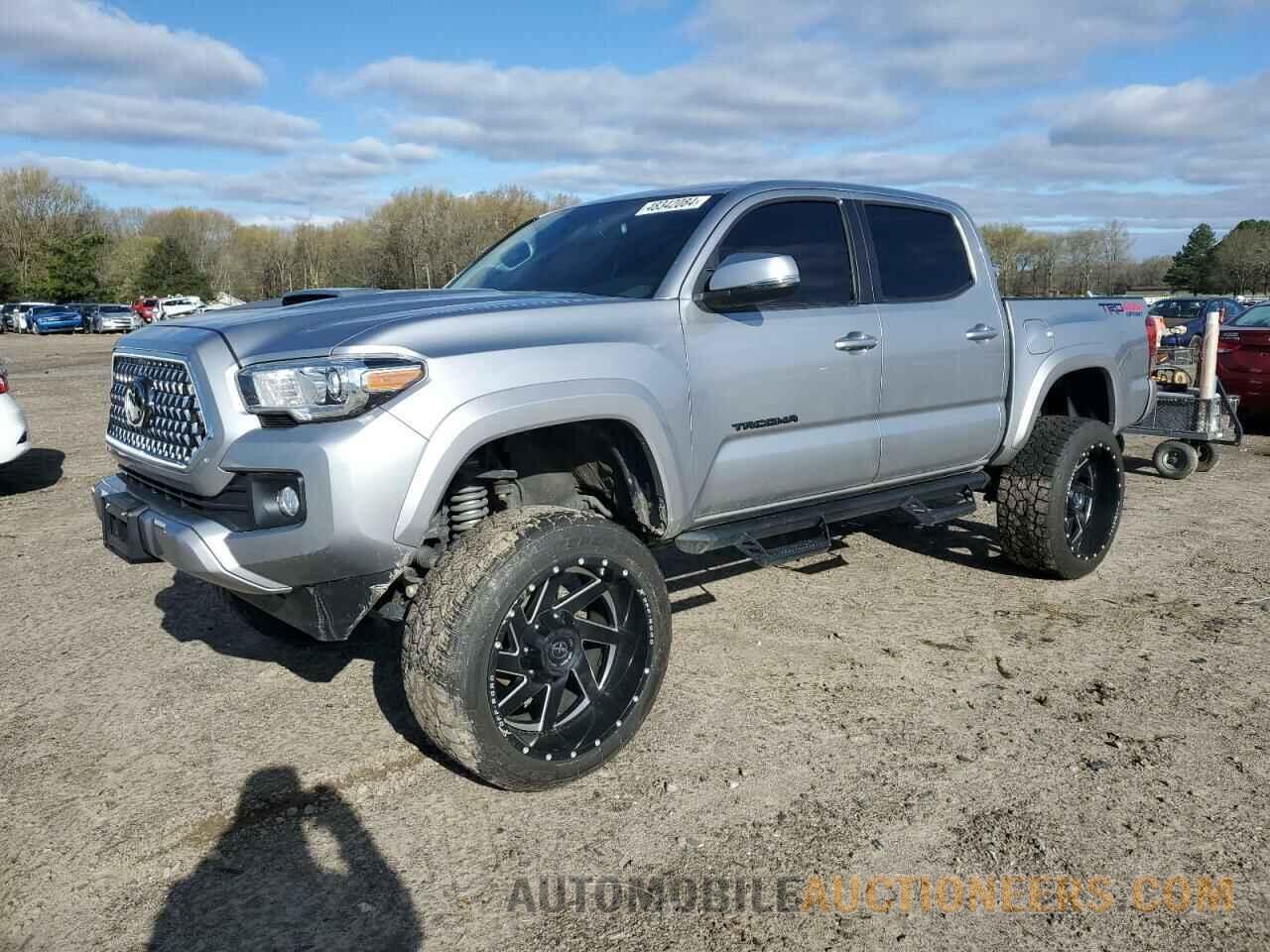 5TFCZ5ANXKX205975 TOYOTA TACOMA 2019