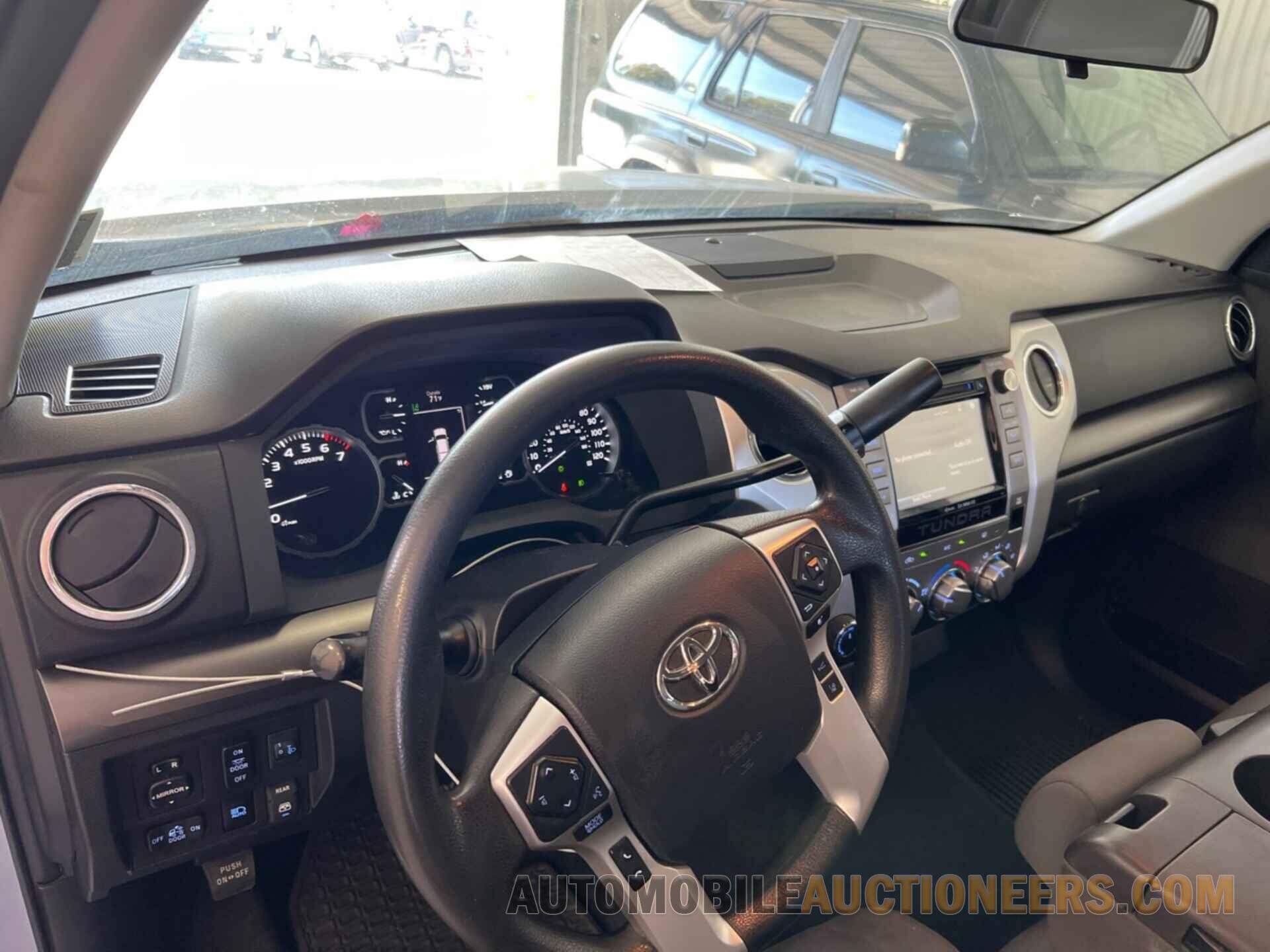 5TFDM5F11JX076306 TOYOTA TUNDRA 2018