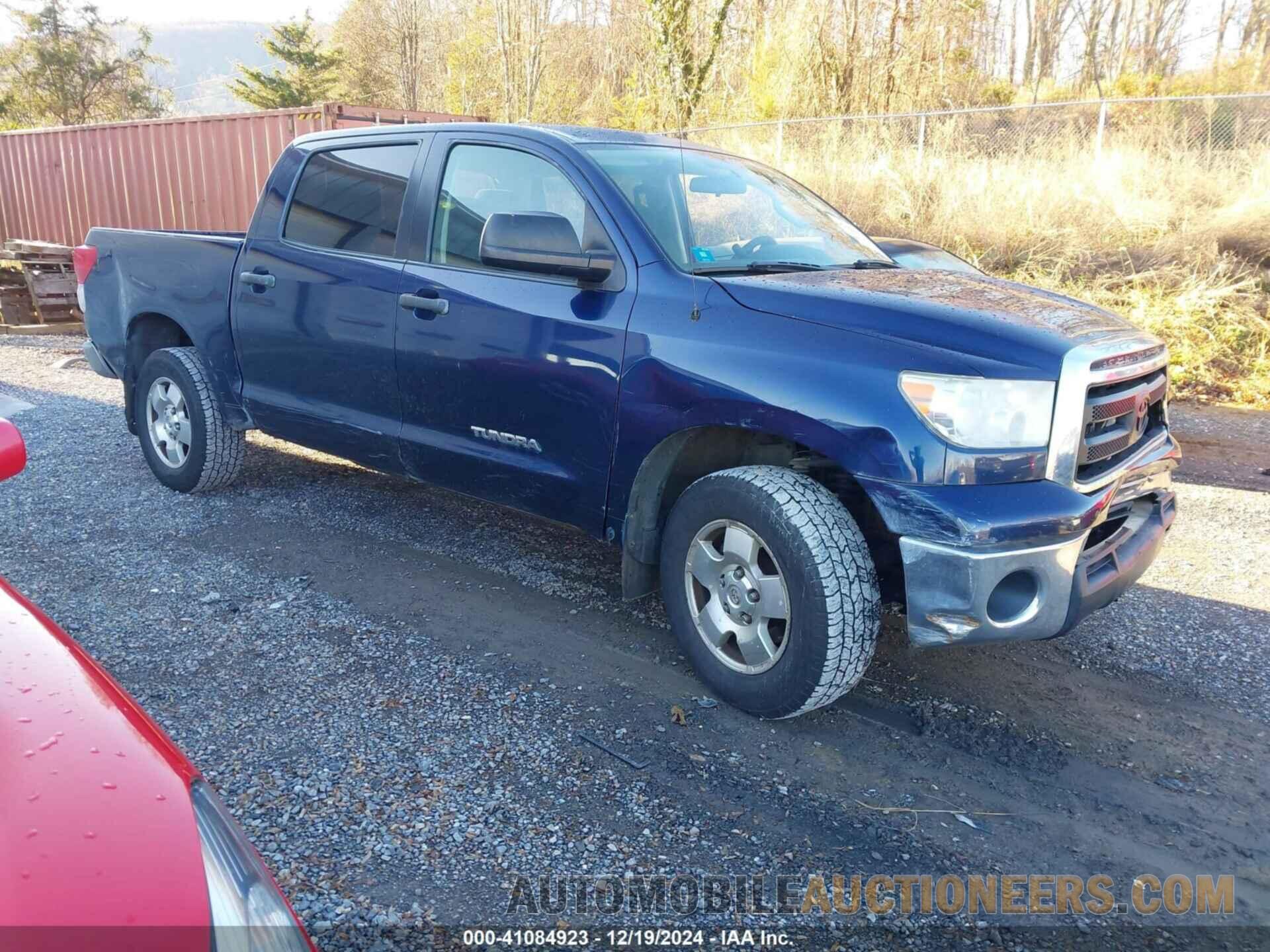 5TFDM5F13BX017615 TOYOTA TUNDRA 2011