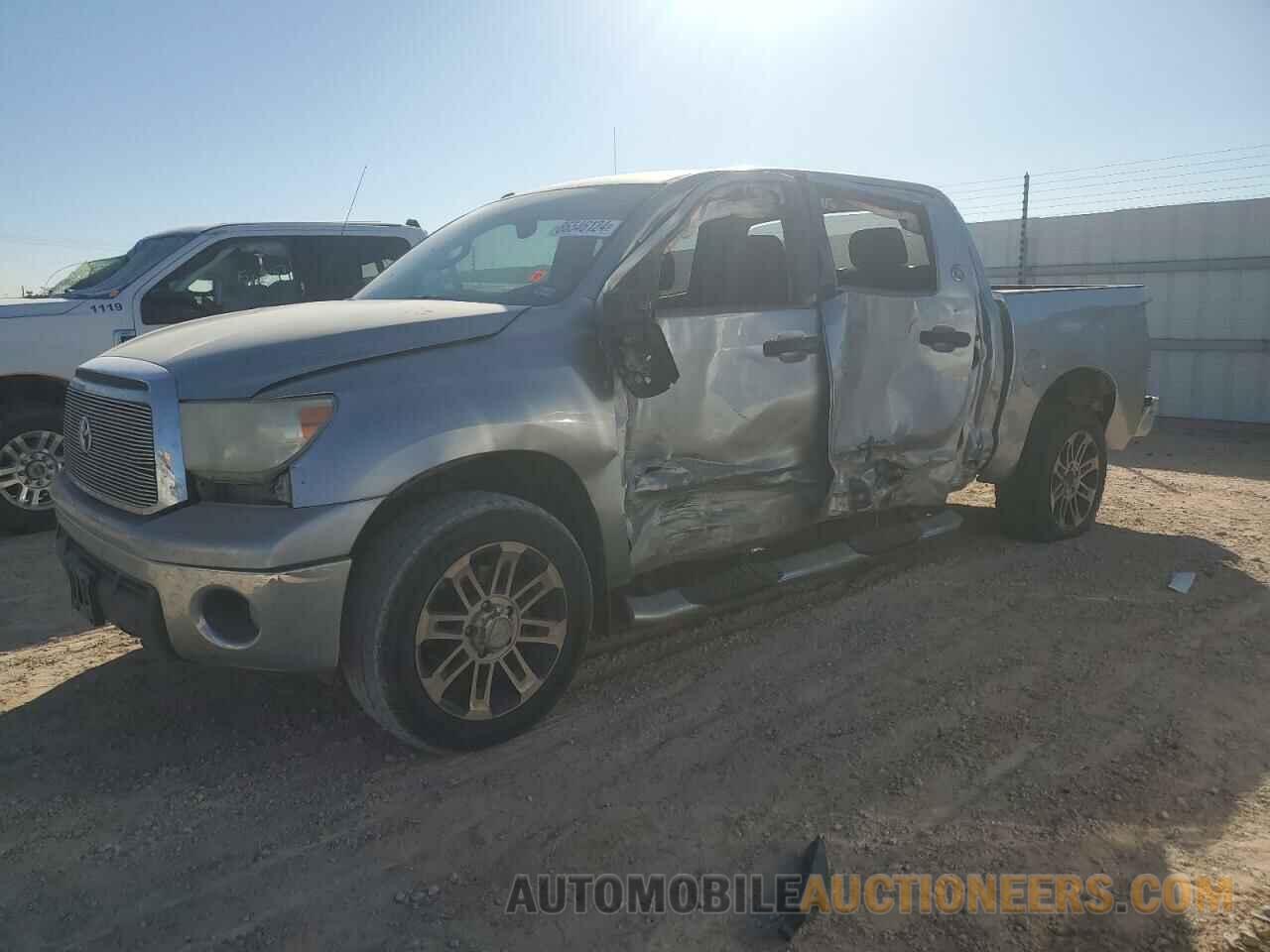 5TFDM5F14DX043031 TOYOTA TUNDRA 2013