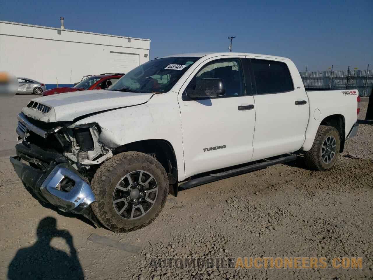 5TFDM5F14HX070946 TOYOTA TUNDRA 2017