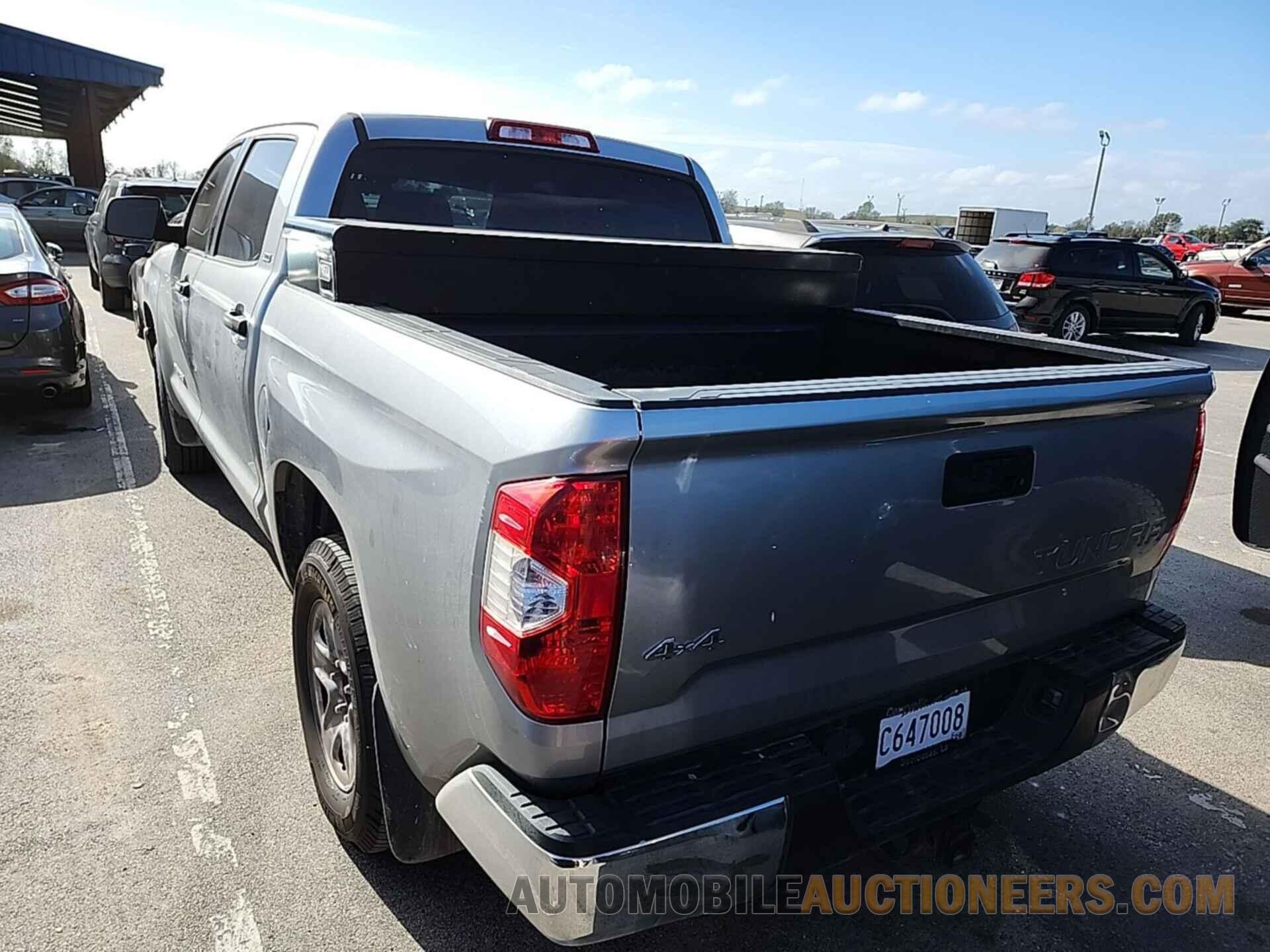 5TFDM5F1XJX076529 TOYOTA TUNDRA 2018