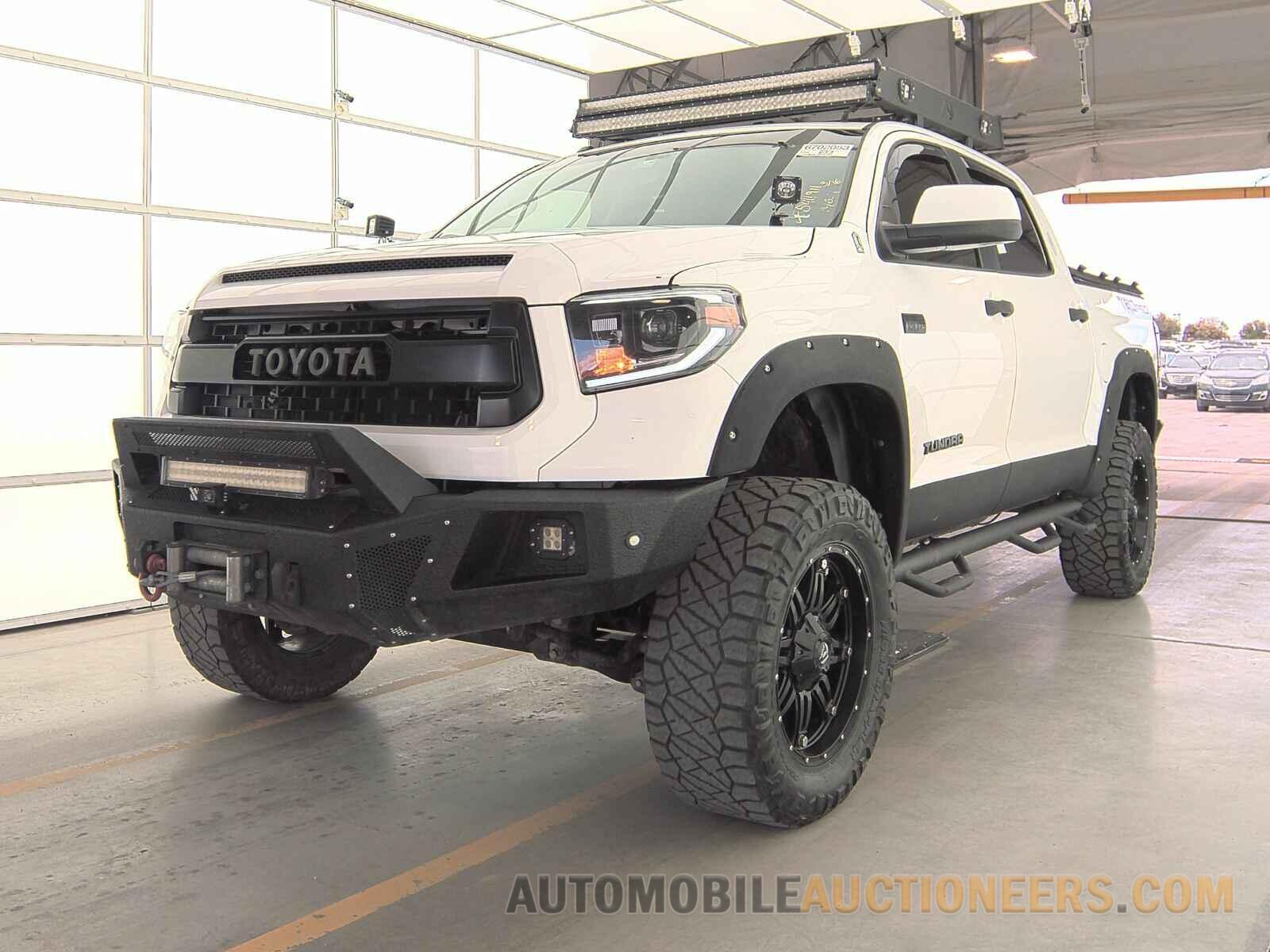 5TFDW5F11FX477209 Toyota Tundra 2015